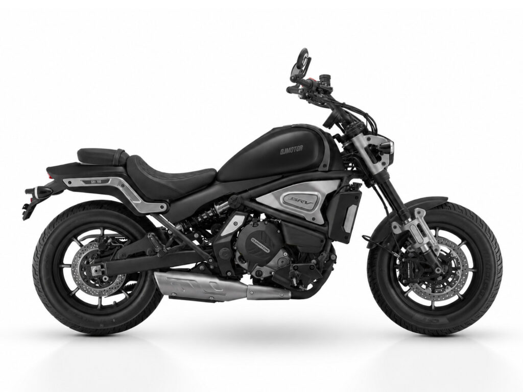 QJMOTOR  SRV 700