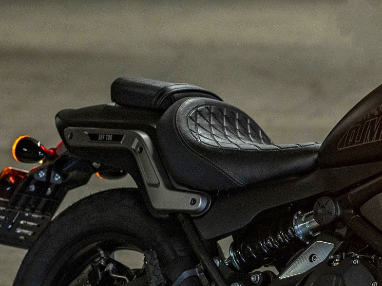 QJMOTOR  SRV 700